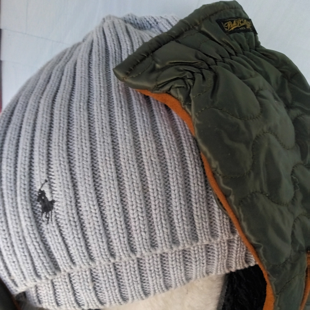Hat and gloves